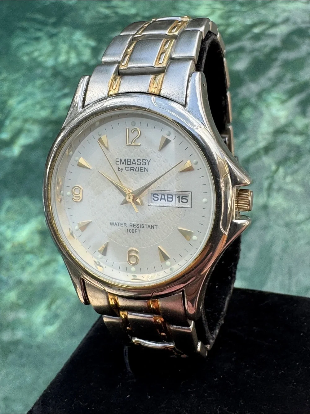 Gruen Embassy Men’s Quartz Day-Date Two-Tone Original Bracelet Cream Dial 40mm